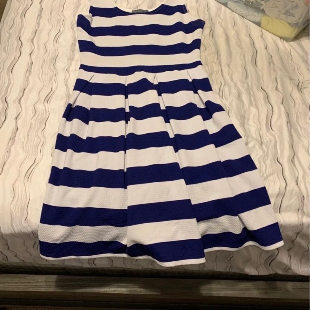 SMALL Soprano‎ blue and white dress